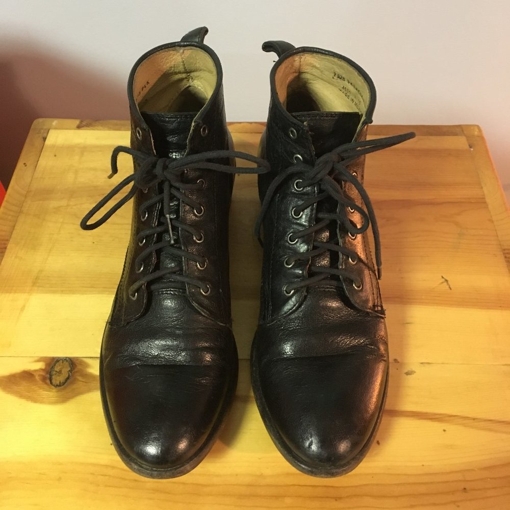 Frye Carson Lace up Black